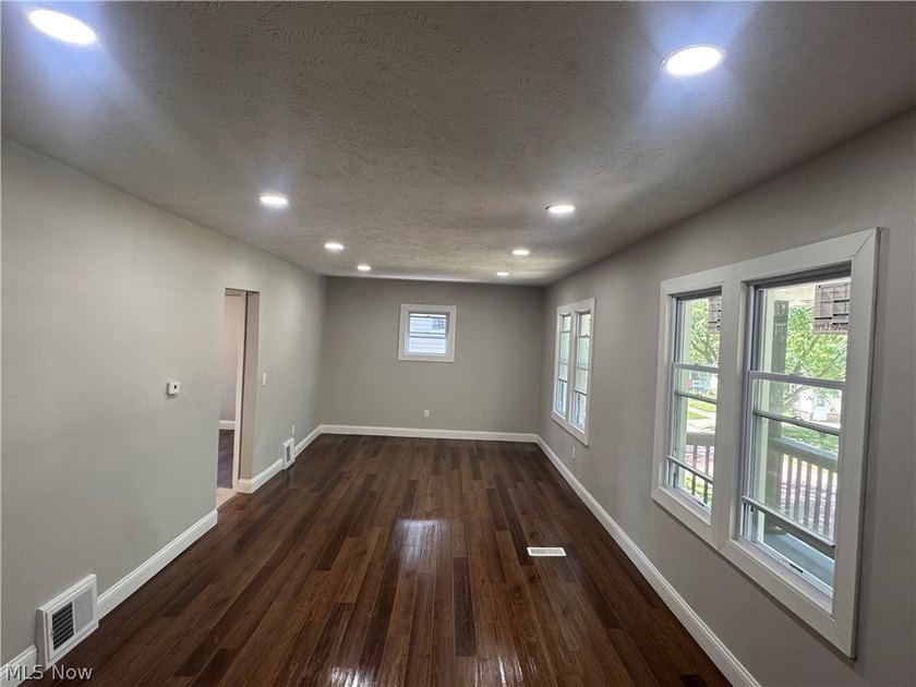Turnkey investment opportunity in Cleveland's 44110 - photo 5