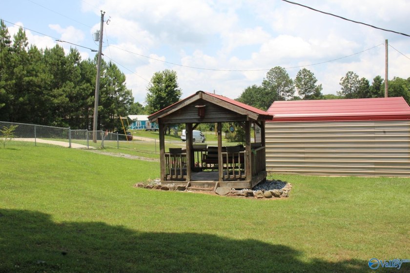 This is your chance for paradise on the lake, this home has it - photo 3