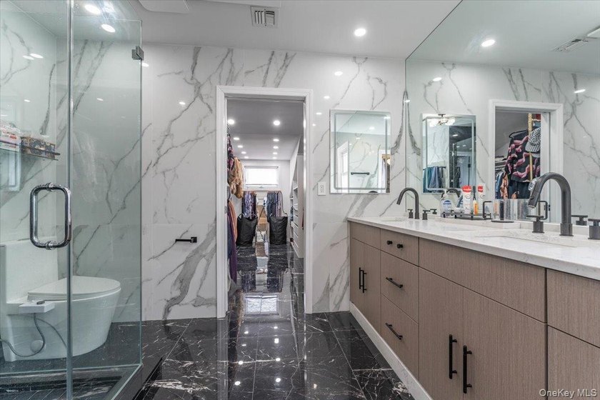 Welcome to this stunning 6-bedroom, 3.5-bath home on a beautiful - photo 11