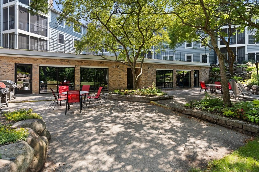Welcome home to this beautifully maintained condo within the - photo 5