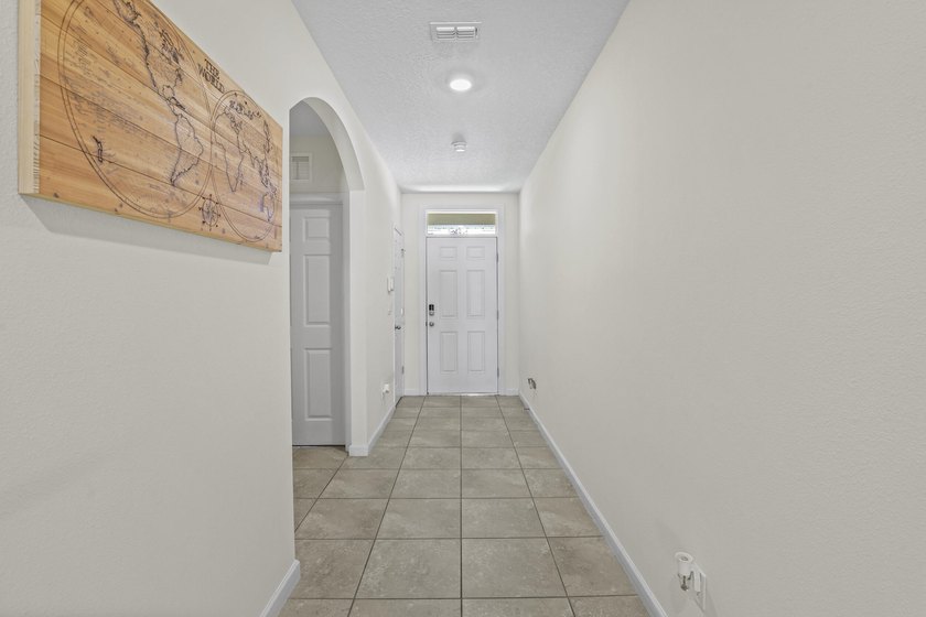 Location, location, location! Beautiful 4-bedroom, 2-bath home - photo 6