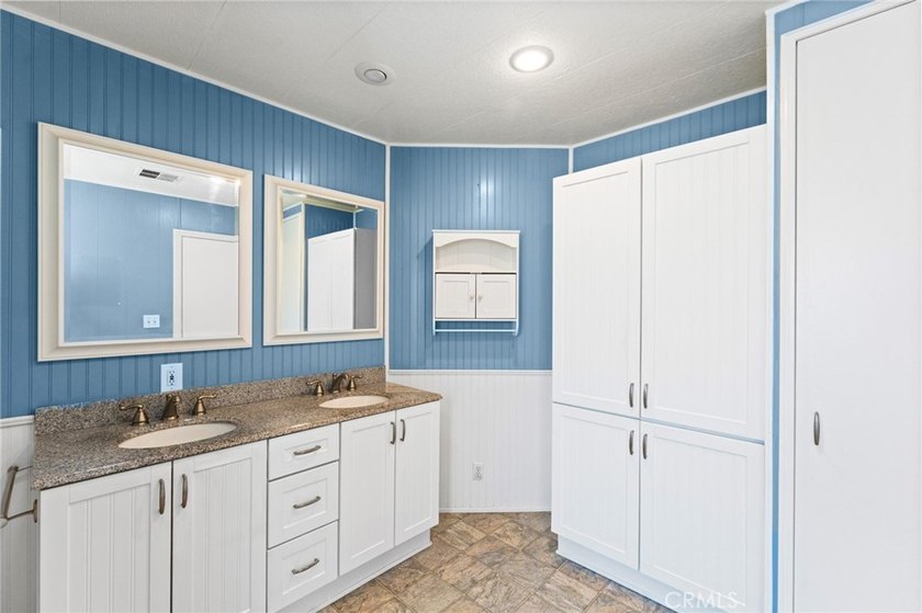 This is a beautifully remodeled home with 2 bedrooms and 2 - photo 24