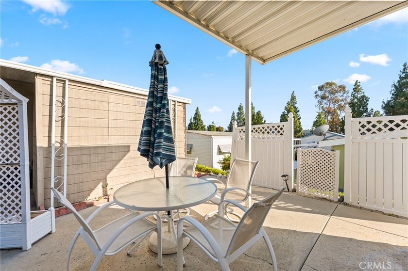 This is a beautifully remodeled home with 2 bedrooms and 2 - photo 28