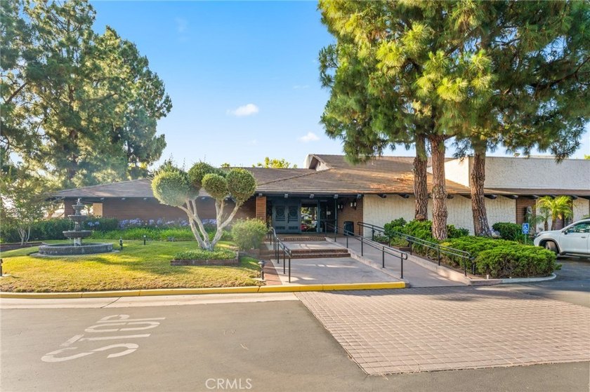 This is a beautifully remodeled home with 2 bedrooms and 2 - photo 33