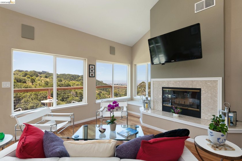 Transparent Pricing!!! Perched high in Sequoyah Highlands, this - photo 8