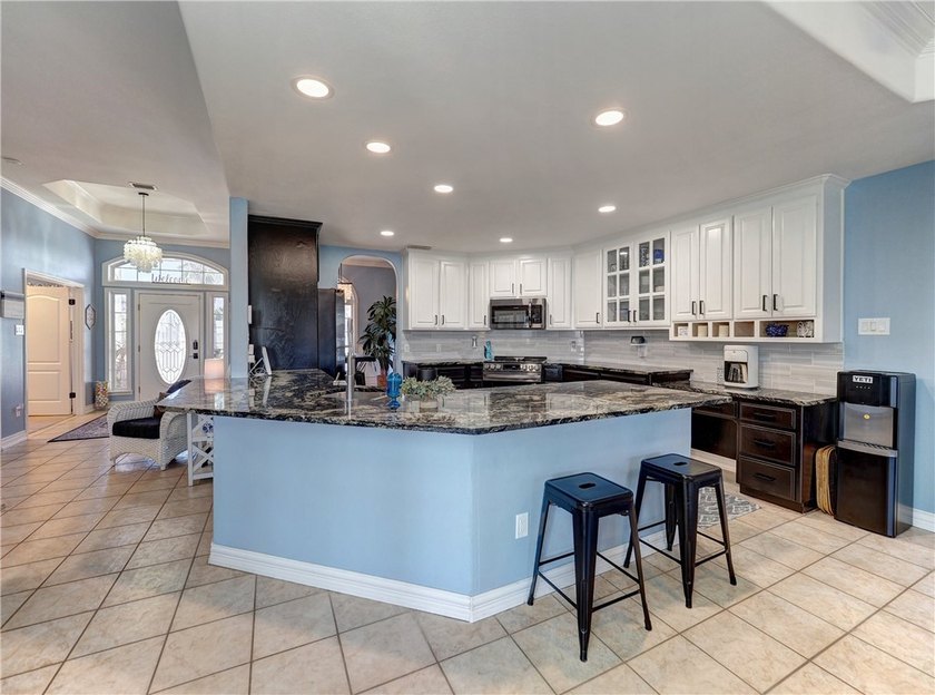 COME HOME TO THAT ISLAND VIBE!!!! This stunning, thoughtfully - photo 13
