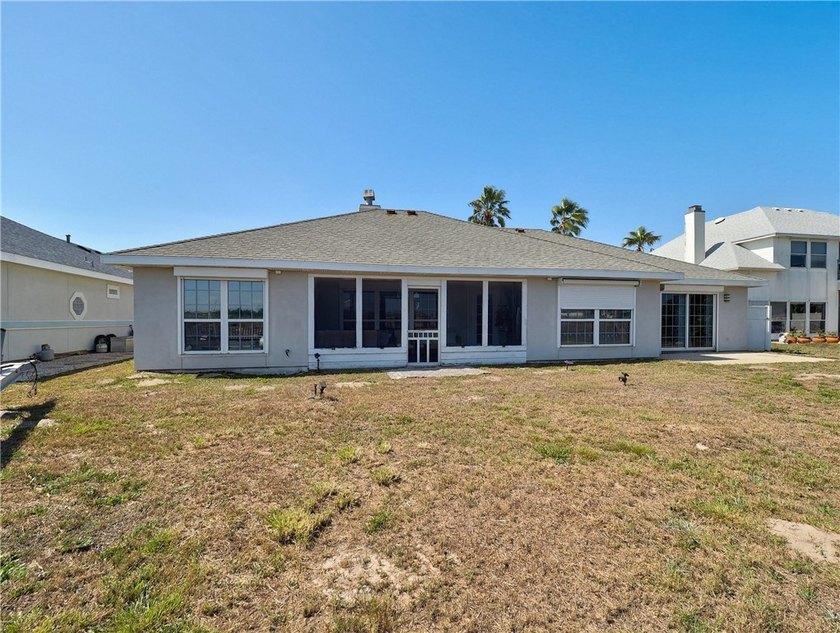 COME HOME TO THAT ISLAND VIBE!!!! This stunning, thoughtfully - photo 32