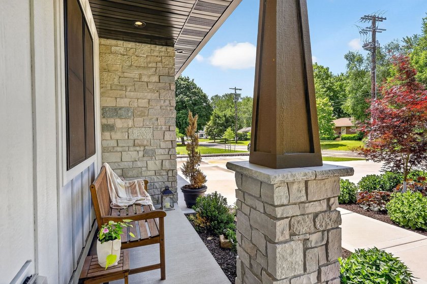 A Truly exceptional, fully reimagined home where modern luxury - photo 3