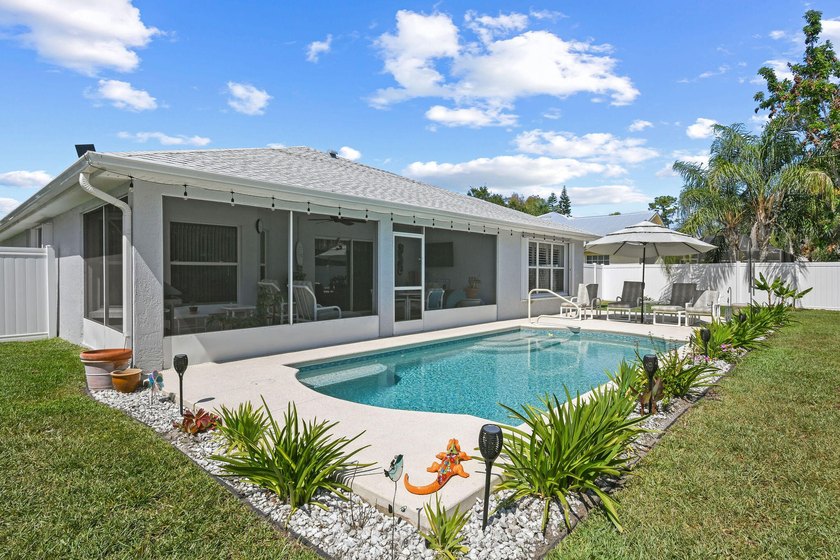 REDUCED! Spotless 3/2/2 POOL home in desirable Oleander Pines - photo 5