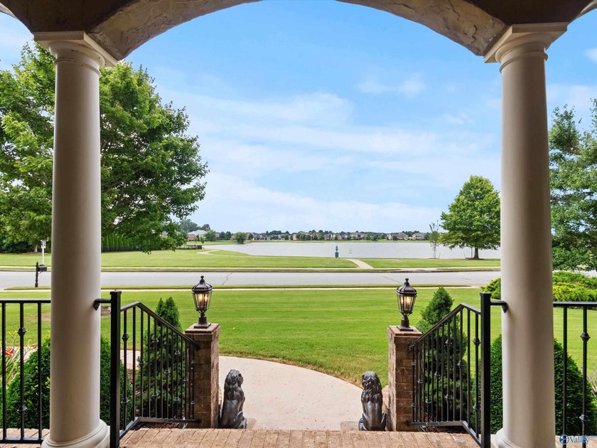 Experience refined luxury in one of Huntsville's most desirable - photo 4