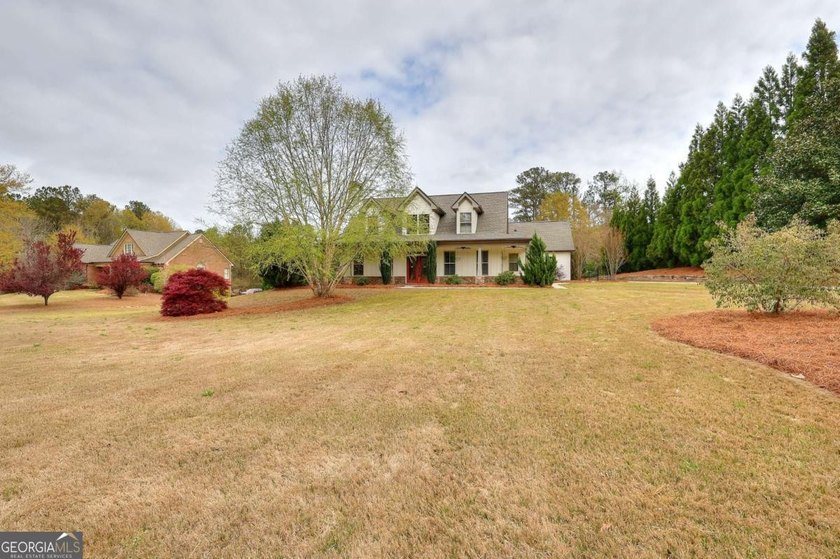 BACK ON THE MARKET AT NO FAULT TO SELLER! Welcome to this - photo 4