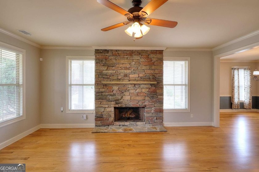 BACK ON THE MARKET AT NO FAULT TO SELLER! Welcome to this - photo 8