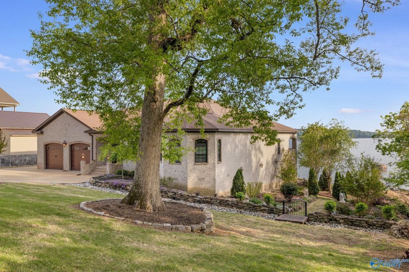 Stunning custom-built 3-bedroom, 2 bath home with beautiful - photo 2