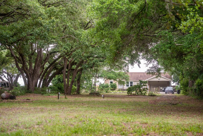 Build 2 homes + 2 detached guest houses minutes from Destin with - photo 21