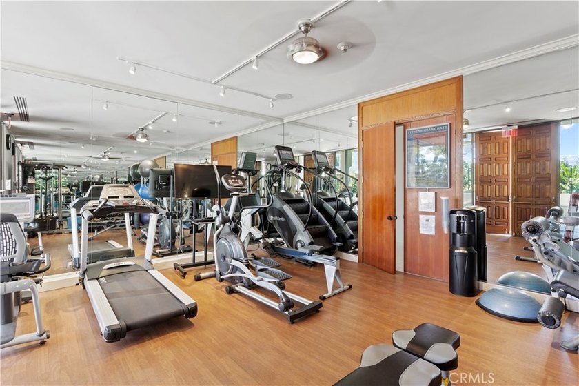 601 Lido Park Drive Building is the ultimate in elegance. This - photo 23
