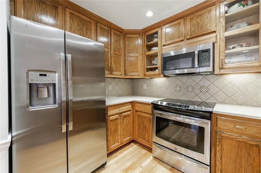 Located in the highly sought-after Brickleberry neighborhood - photo 12