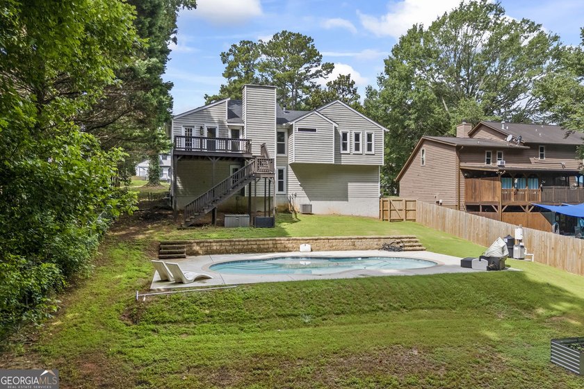 Welcome to your own private backyard paradise! This beautifully - photo 33