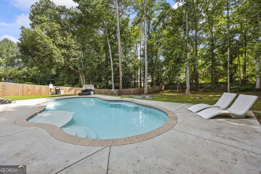 Welcome to your own private backyard paradise! This beautifully - photo 37