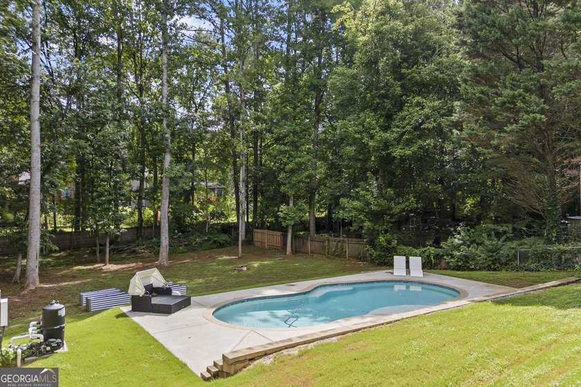 Welcome to your own private backyard paradise! This beautifully - photo 38