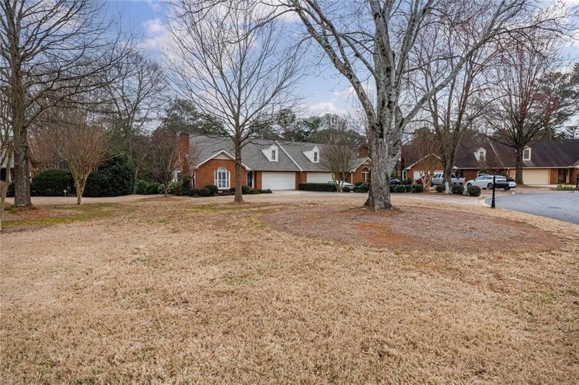 Located in the highly sought-after Brickleberry neighborhood - photo 41