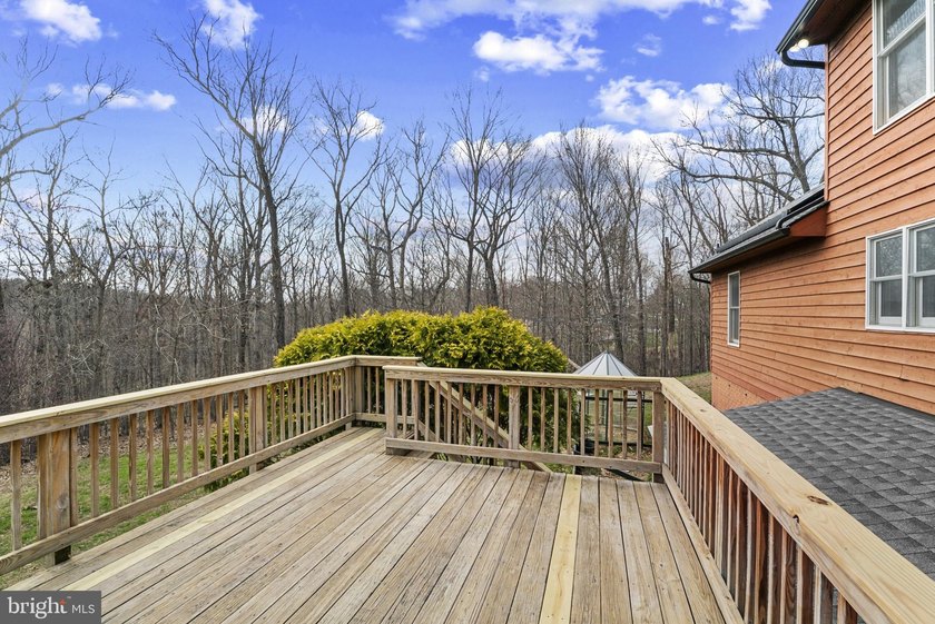 Nestled in the highly desirable Woodleaf subdivision, this - photo 47