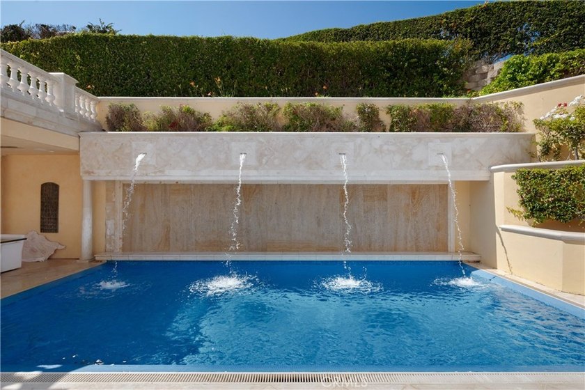 A premier opportunity to acquire one of the grandest estates - photo 15