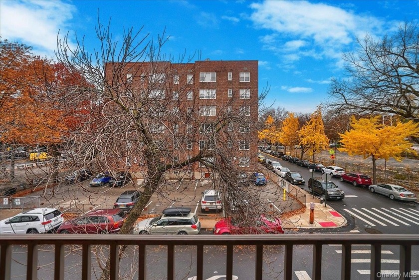 Welcome to 190 W 239th St. nestled in the highly sought-after - photo 4