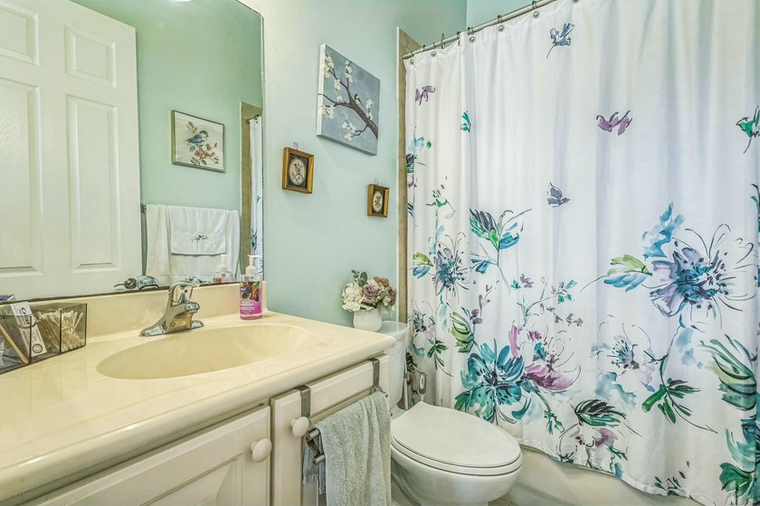MOTIVATED SELLER! Rare opportunity to own the only 6-bedroom - photo 17