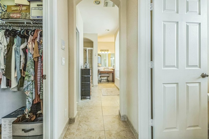 MOTIVATED SELLER! Rare opportunity to own the only 6-bedroom - photo 20