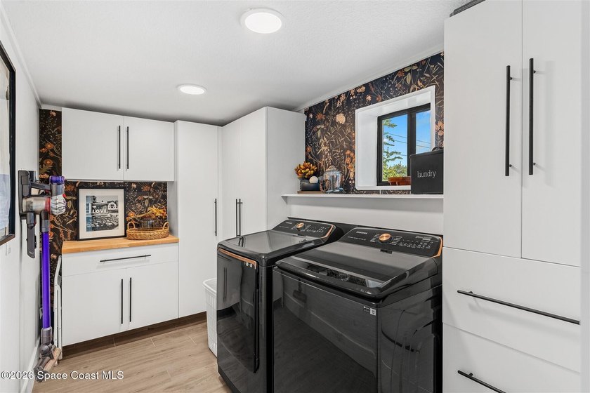Welcome to this stunning fully remodeled 4-bed, 2.5-bath pool - photo 22