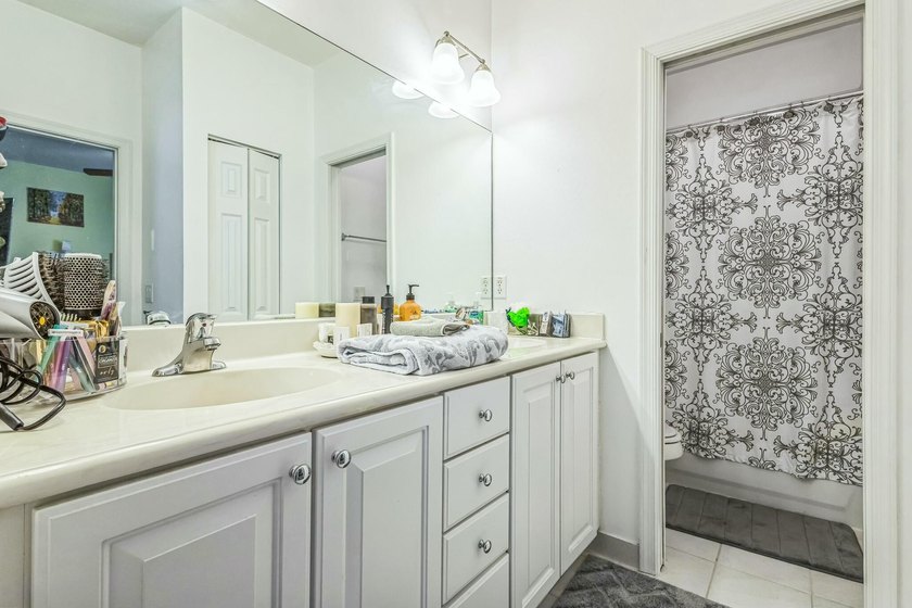 MOTIVATED SELLER! Rare opportunity to own the only 6-bedroom - photo 29