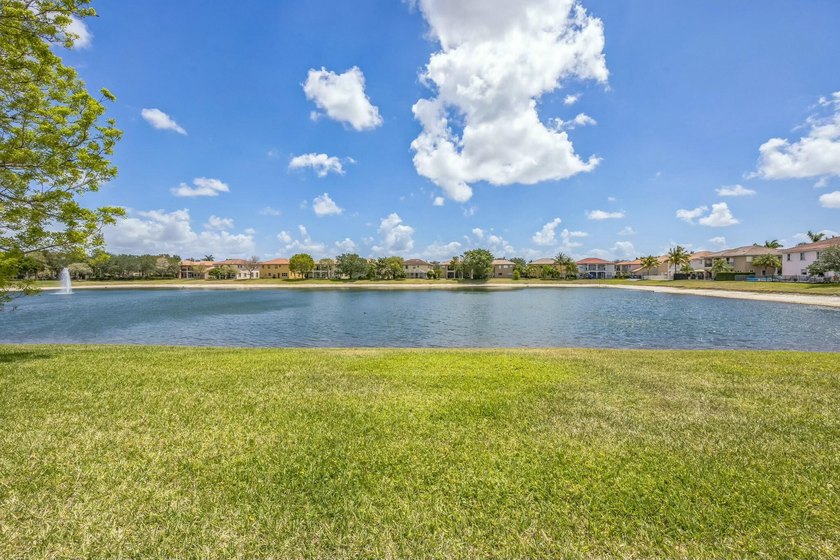 MOTIVATED SELLER! Rare opportunity to own the only 6-bedroom - photo 35