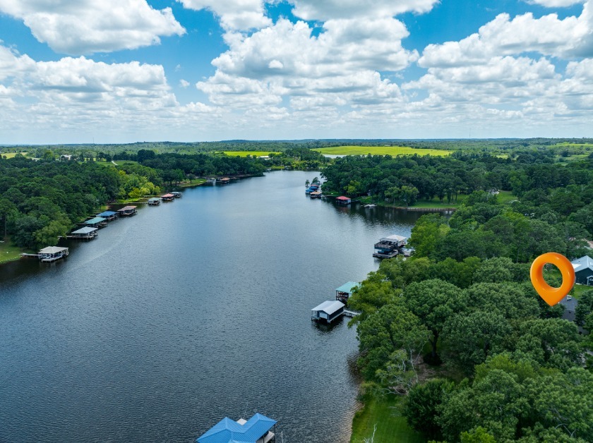 Lake Palestine Waterfront Retreat | 200' of Shoreline &amp; Boathouse - photo 46