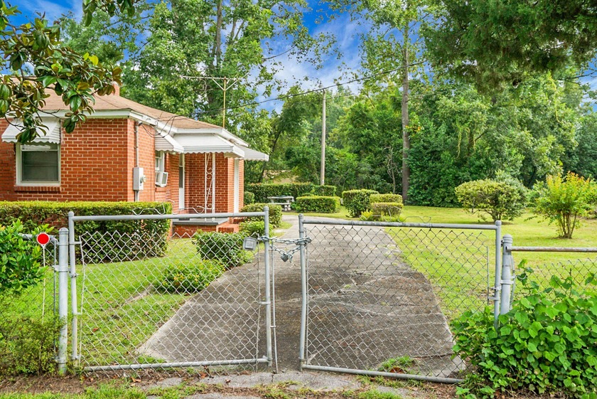 Here's your chance to own a beautiful brick home on a spacious - photo 8