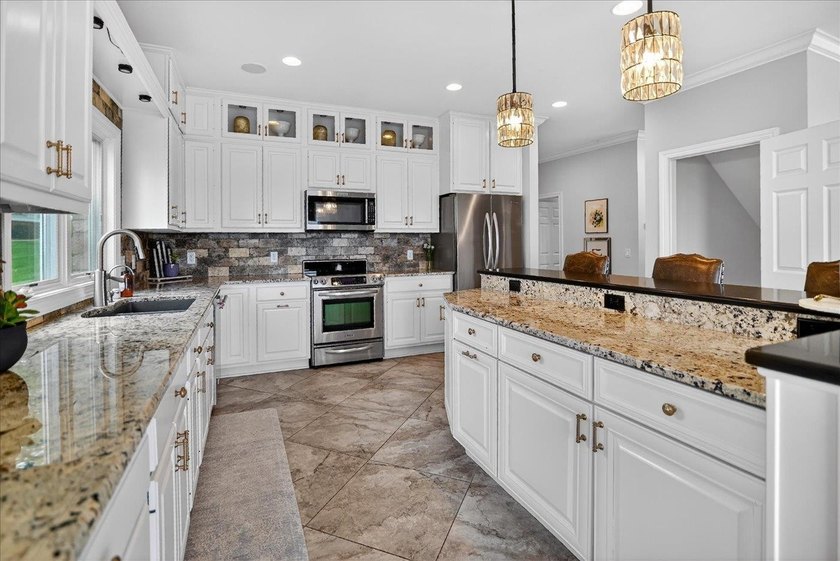 THIS is the lake house you have been looking for! Panoramic - photo 20
