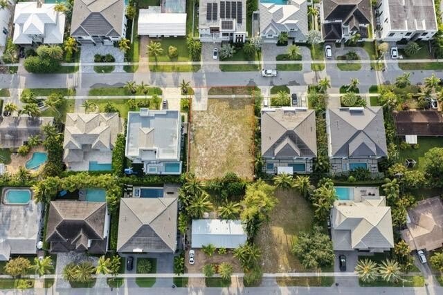 Nestled in the highly desirable Boca Villas neighborhood of East - photo 8