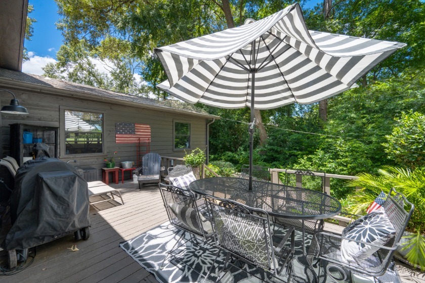 Lake Palestine Waterfront Retreat | 200' of Shoreline &amp; Boathouse - photo 27