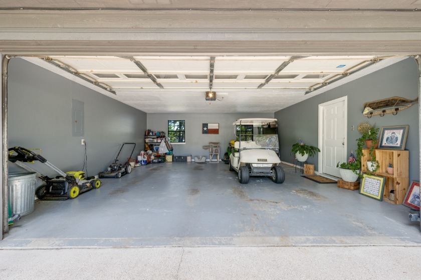Lake Palestine Waterfront Retreat | 200' of Shoreline &amp; Boathouse - photo 29