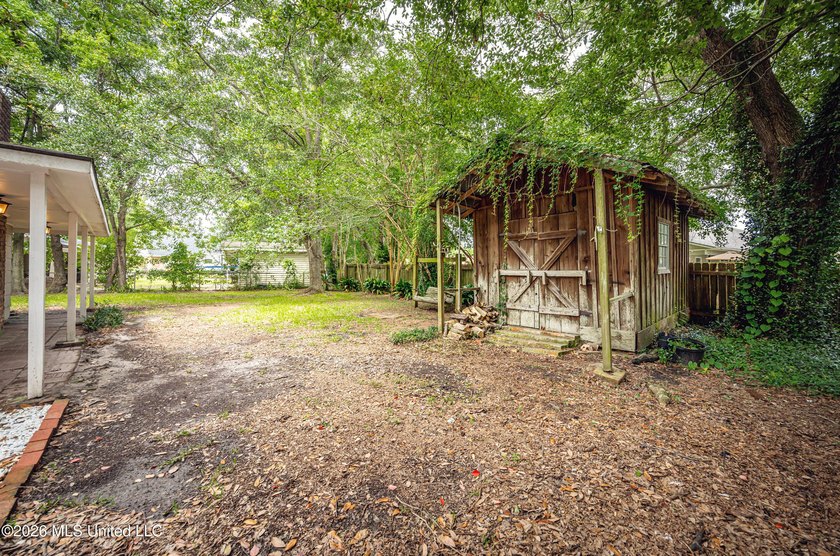 Looking for space to spread out and make your own? This - photo 47