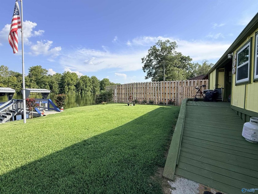 Escape to your own slice of paradise with this charming - photo 3