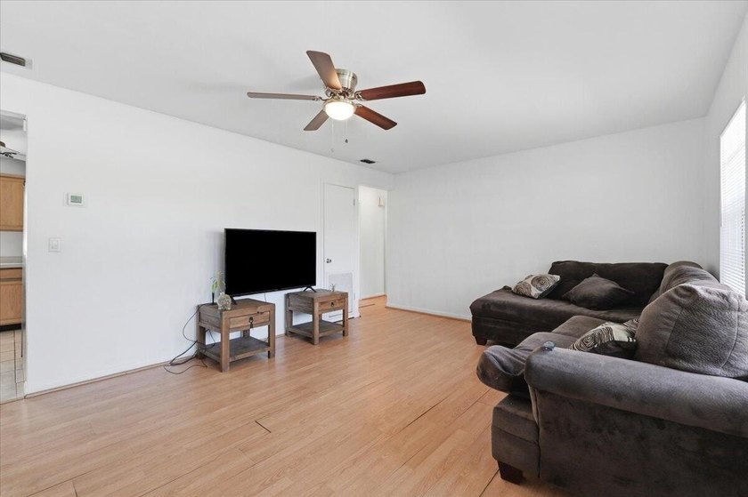 Welcome to 1408 New Jersey Road, a 2-bedroom, 1-bath home - photo 21