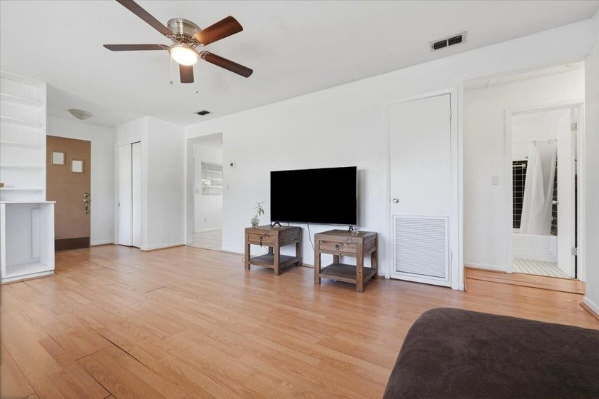 Welcome to 1408 New Jersey Road, a 2-bedroom, 1-bath home - photo 23