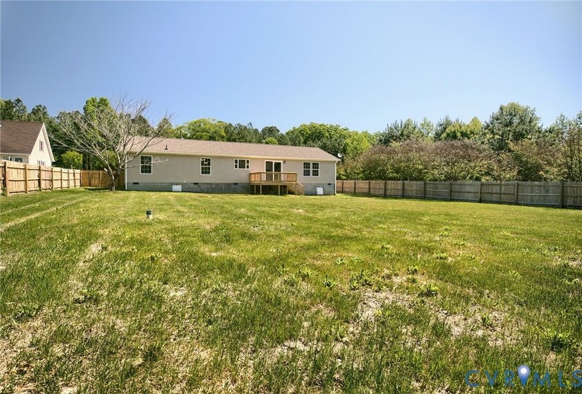 Welcome to 9424 Marlfied Road, featuring a gorgeous - photo 31