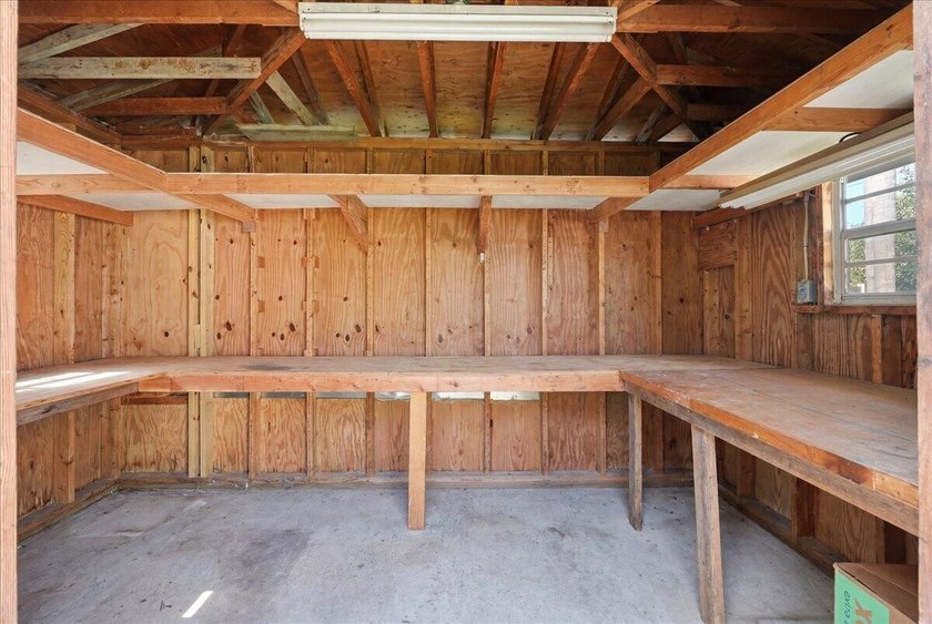 Welcome to 1408 New Jersey Road, a 2-bedroom, 1-bath home - photo 49