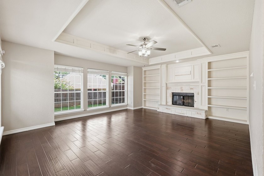 This one is for all you single-story lovers! Some homes just - photo 9