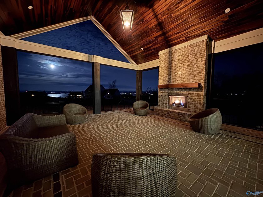 From sunrise to sunset, enjoy gorgeous views of Lake - photo 9