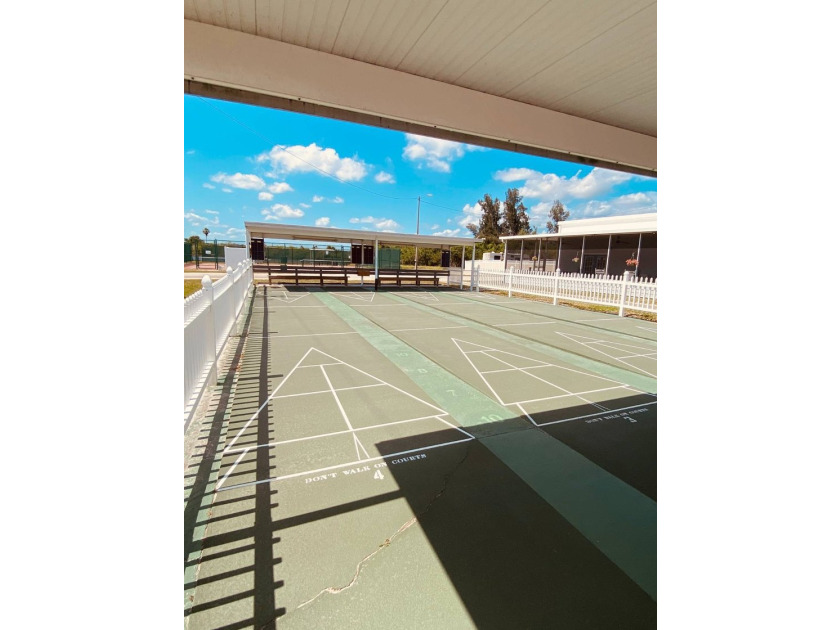 Enjoy this new open concept, 2 bedroom plus a den, 2 bathroom - photo 12