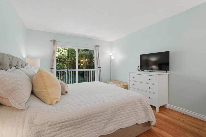 Welcome to this beautifully renovated home in the heart of Ocean - photo 22