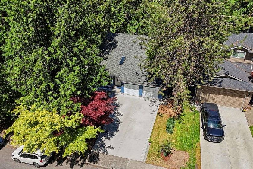 Welcome to this beautifully renovated home in the heart of Ocean - photo 36