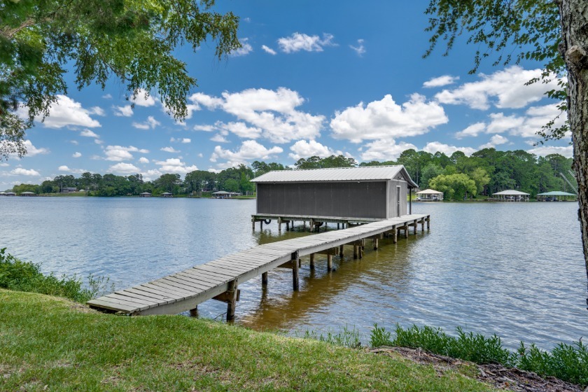 Lake Palestine Waterfront Retreat | 200' of Shoreline &amp; Boathouse - photo 37